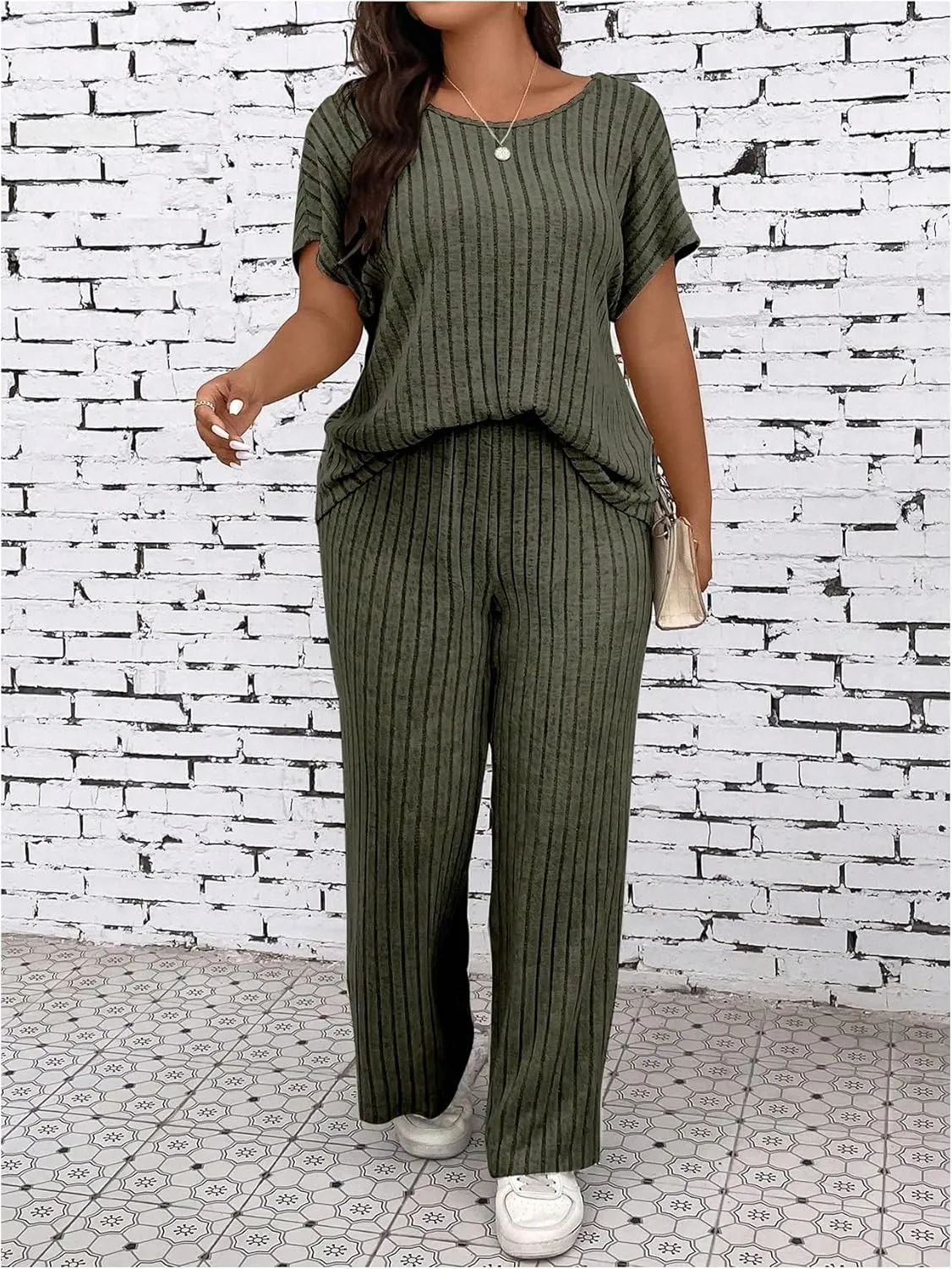 Floerns Women's Plus Size Short Sleeve Tee Shirt Wide Leg Pants 2 Piece Tracksuit