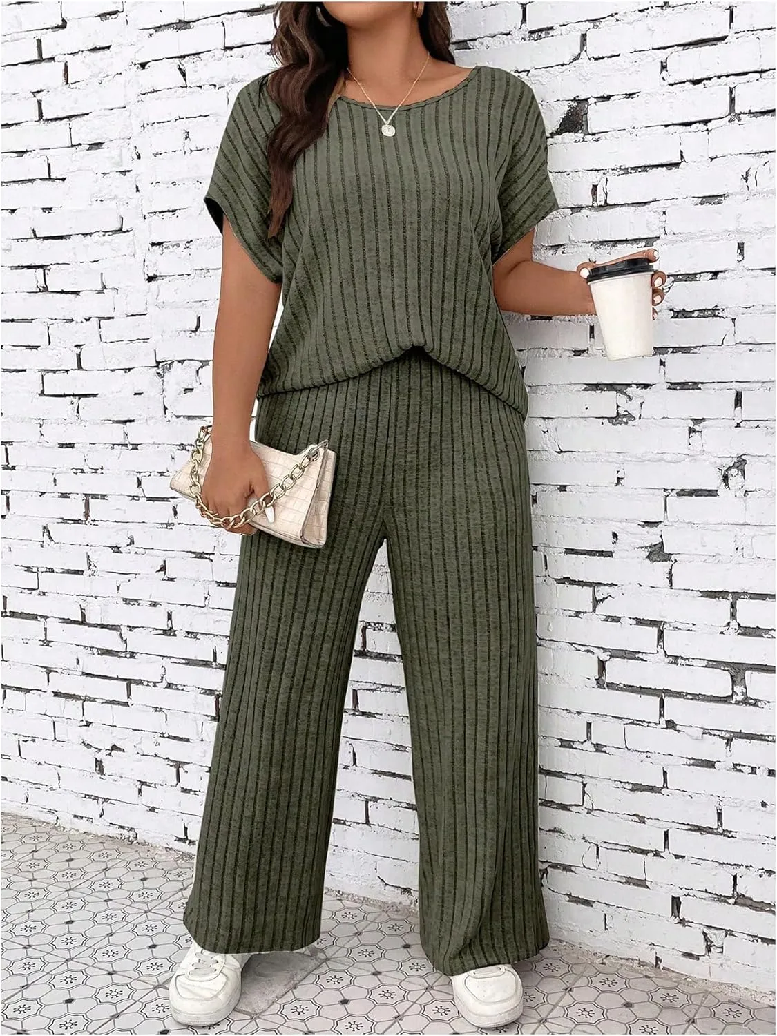 Floerns Women's Plus Size Short Sleeve Tee Shirt Wide Leg Pants 2 Piece Tracksuit