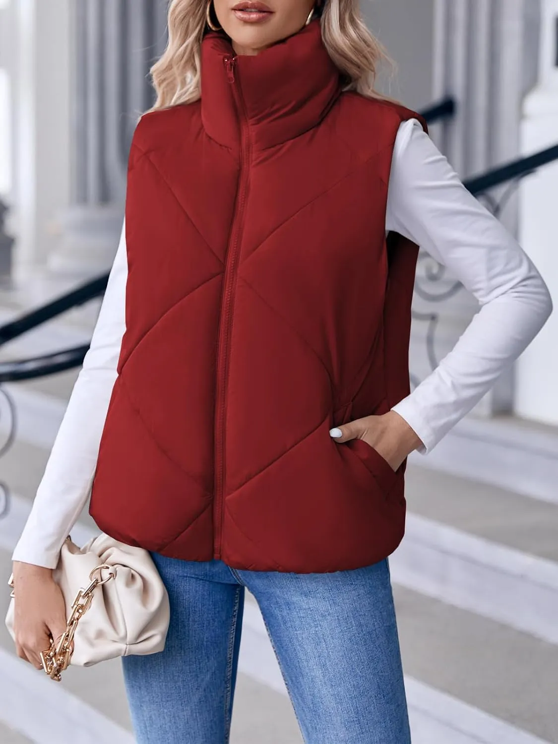 Newffr Women's Quilted Puffer Vest Sleeveless Lightweight Zip Up Jacket Winter Warm Coat Outerwear