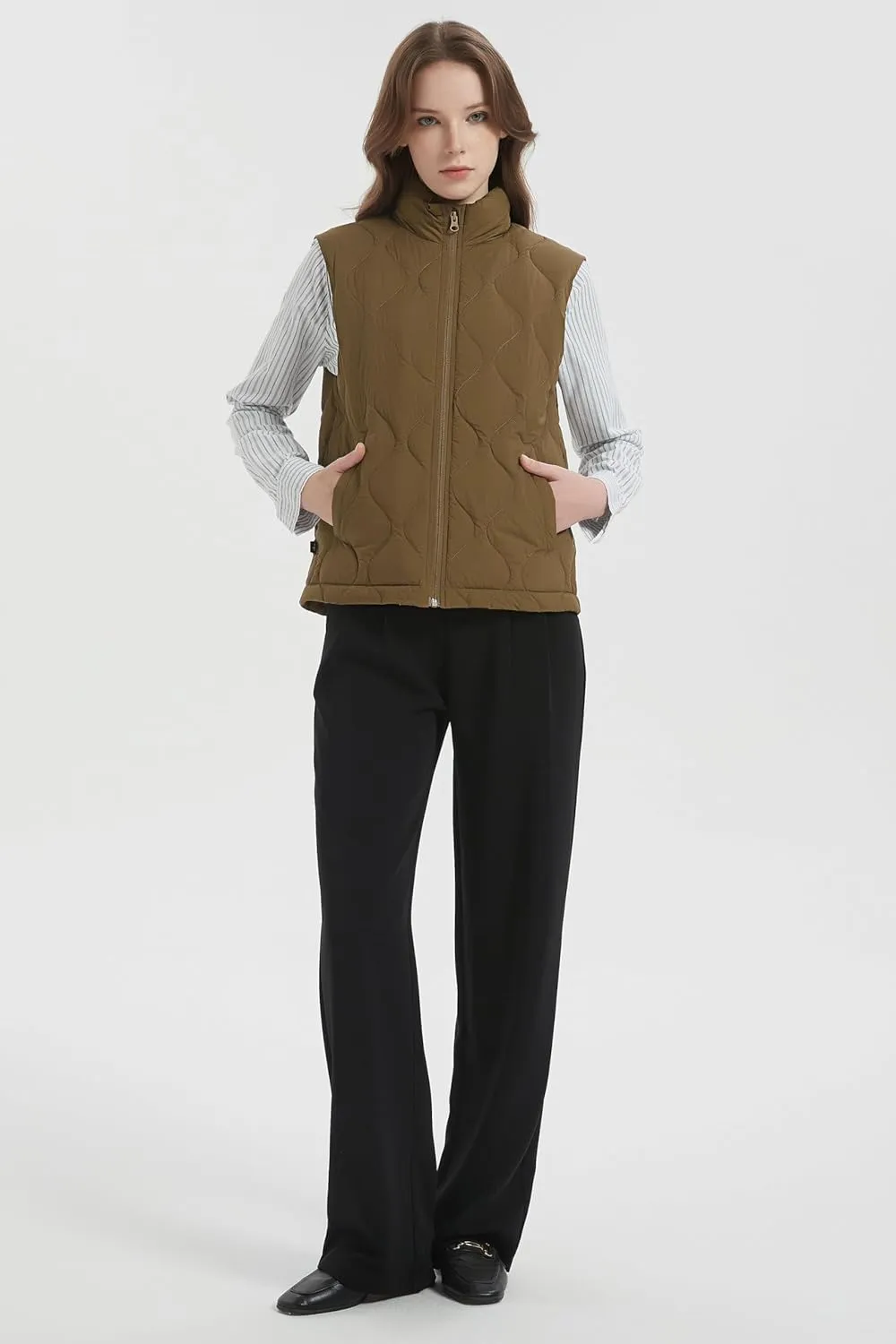 Orolay Women's Cropped Puffer Vest Zip Up Sleeveless Down Jacket Lightweight Stand Collar Quilted Gilet with Pockets