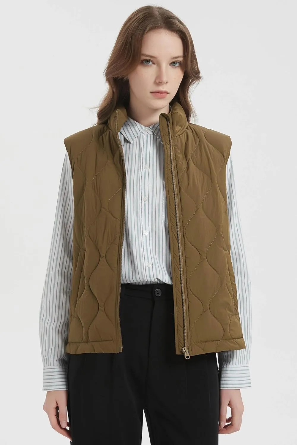 Orolay Women's Cropped Puffer Vest Zip Up Sleeveless Down Jacket Lightweight Stand Collar Quilted Gilet with Pockets