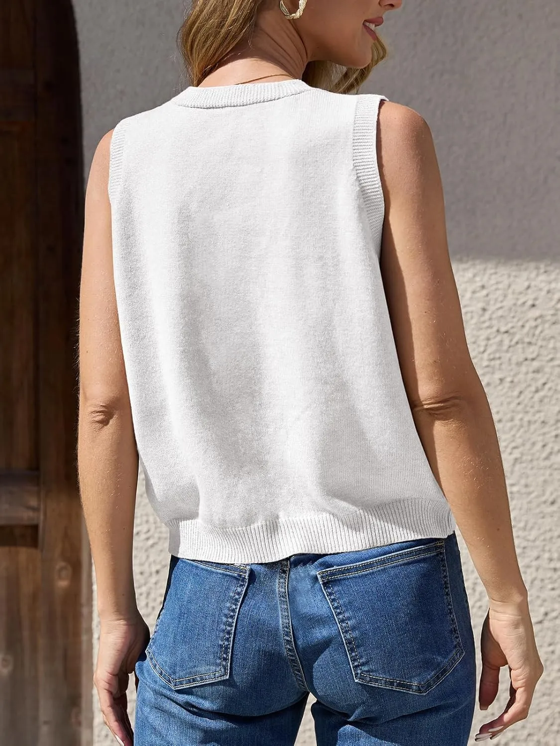 ZDC Womens Sleeveless Sweater Vest Summer Button Down V Neck Tank Tops Lightweight Cardigan with Pockets